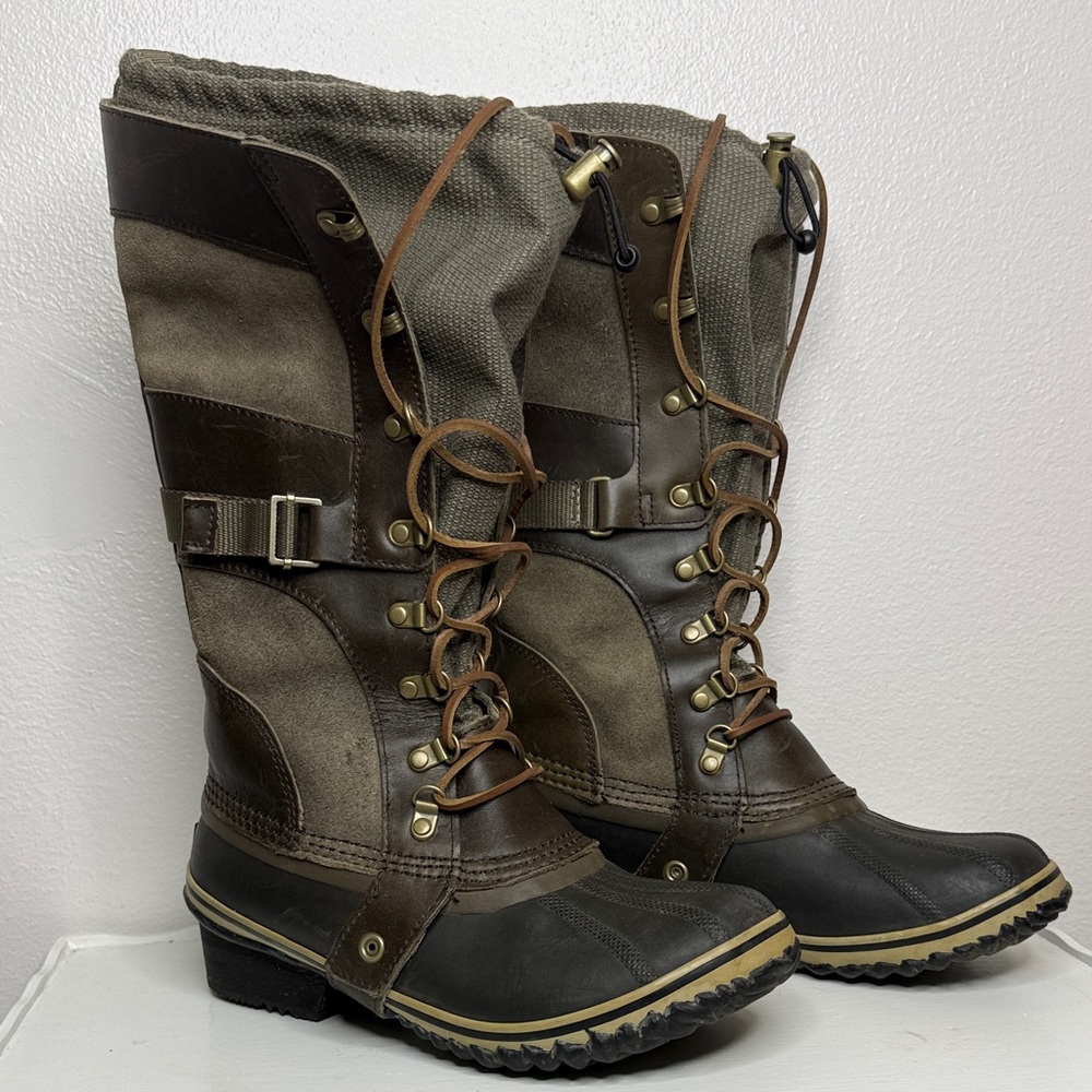 Sorel Carly Conquest boots 9